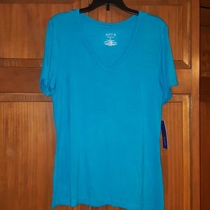 Apt. 9 v-neck essentials tee